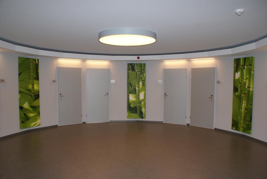 Motel Arbotel 24H Self Check-In Фризах Экстерьер фото