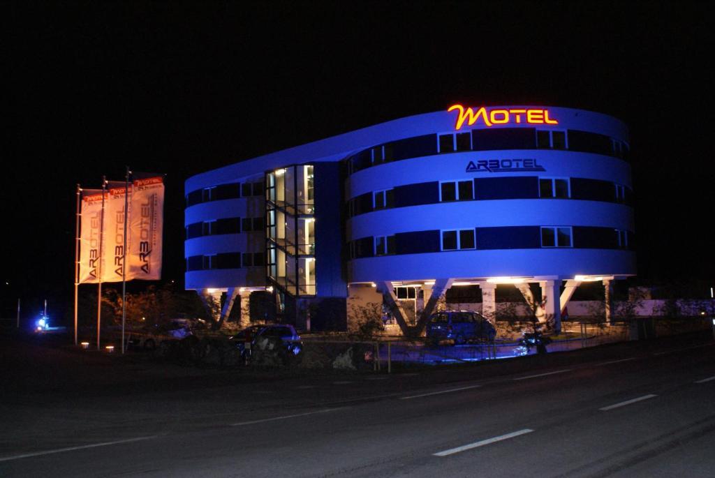 Motel Arbotel 24H Self Check-In Фризах Экстерьер фото