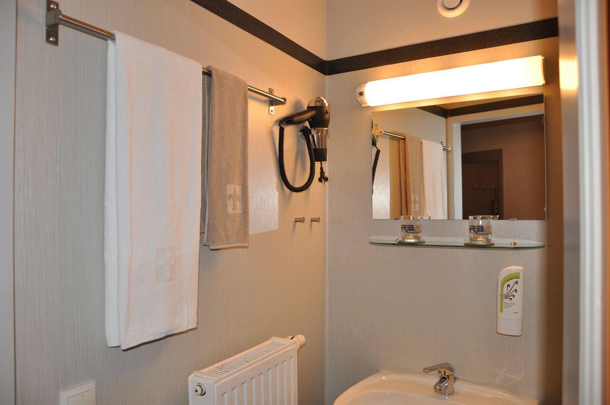 Motel Arbotel 24H Self Check-In Фризах Экстерьер фото