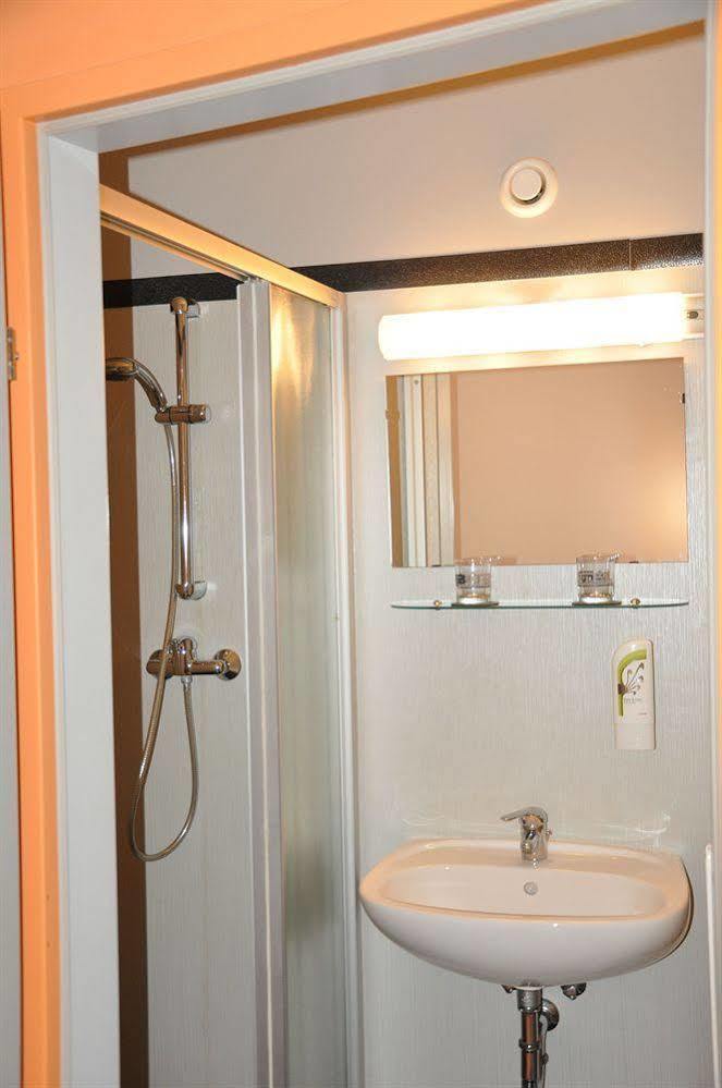 Motel Arbotel 24H Self Check-In Фризах Экстерьер фото